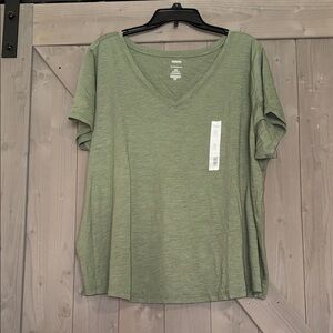 NWT Sonoma Olive Green V-Neck Short Sleeve Tee